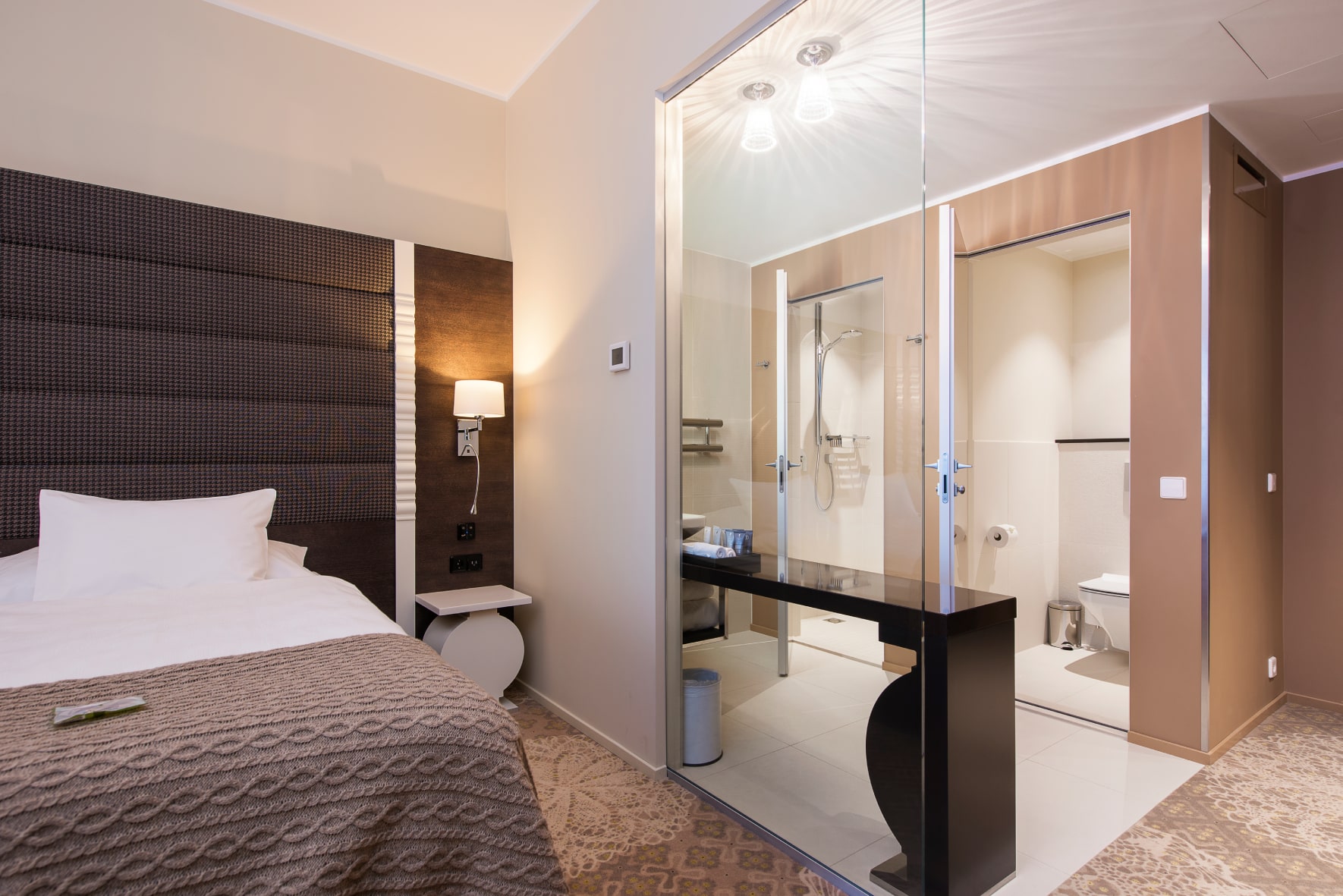 Lydia_Hotell_standard_vannituba